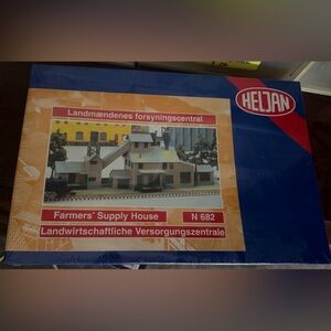 Heljan N-scale model train building kit